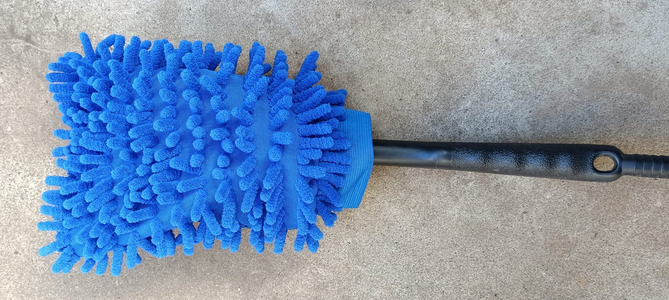 ダイソーの洗車ブラシとグローブ