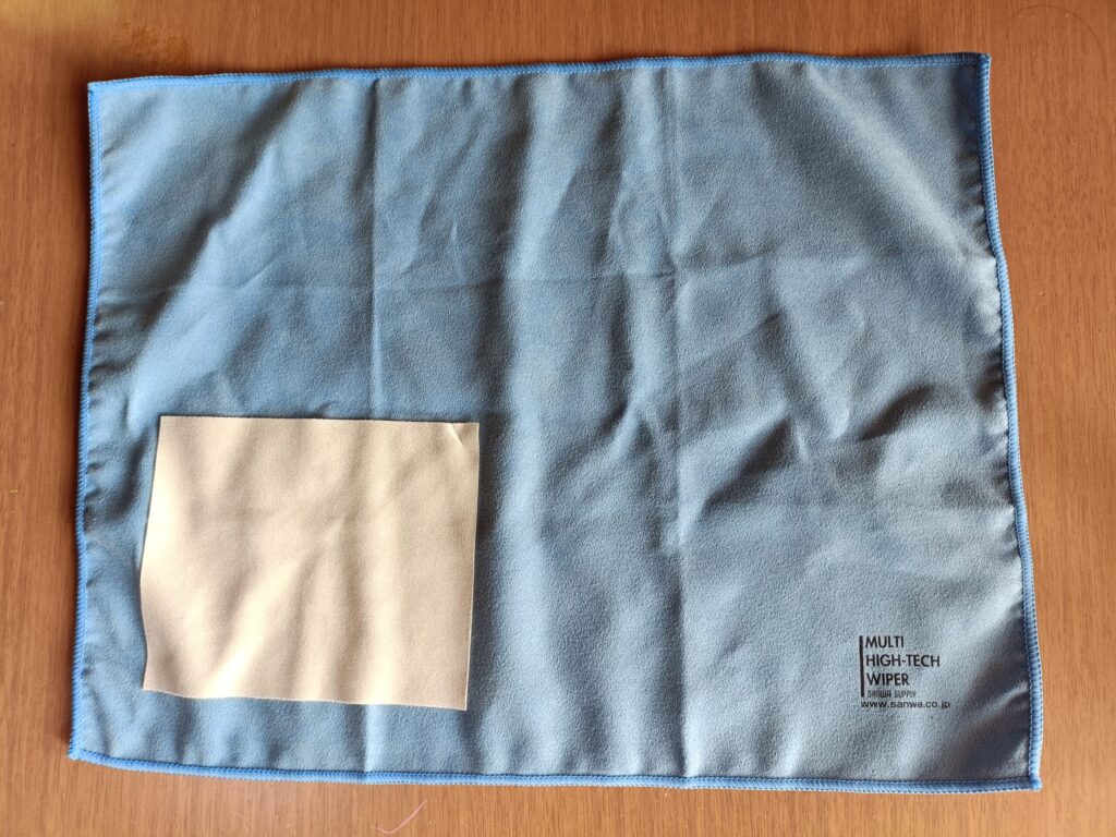 サンワサプライ クリーニングクロス 超極細繊維 大判タイプ(30×40cm) 液晶画面/スマホ/メガネ/CD・DVD/レンズ DK-KC5