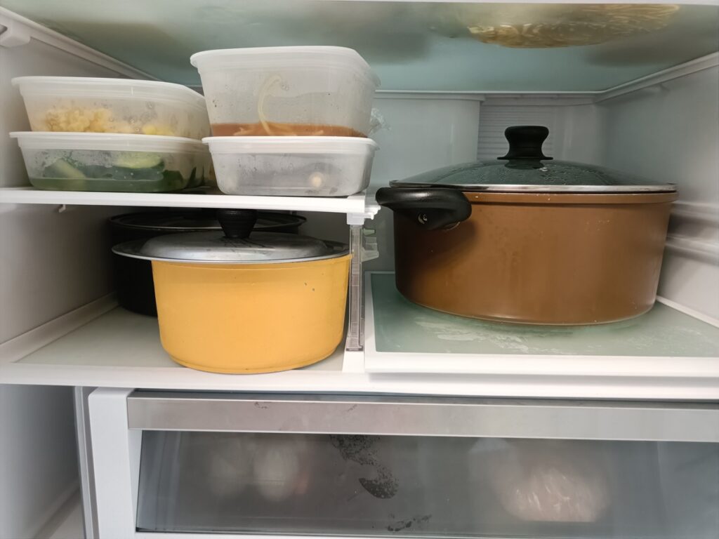 取っ手がとれる鍋がさらにもう一つ入る